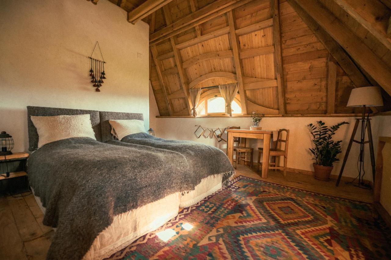 Raven'S Nest - The Hidden Village, Transylvania - Romania Sub Piatra Exterior photo