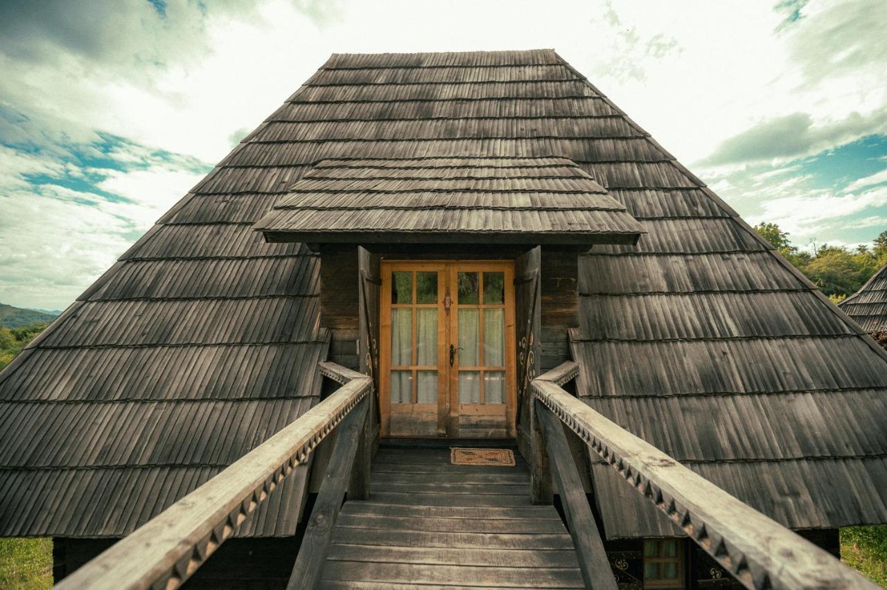 Raven'S Nest - The Hidden Village, Transylvania - Romania Sub Piatra Exterior photo